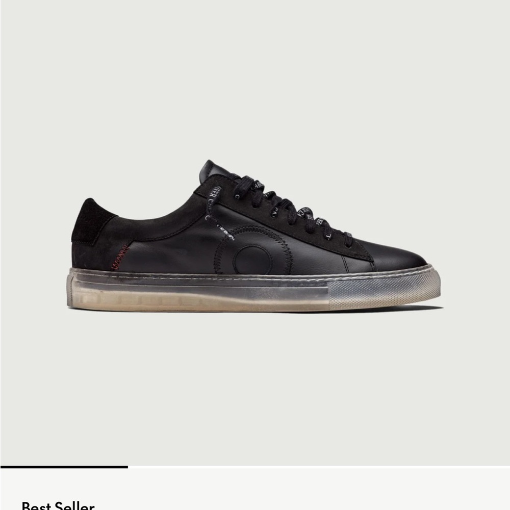 Oliver Cabell Low 1 Black Ghost